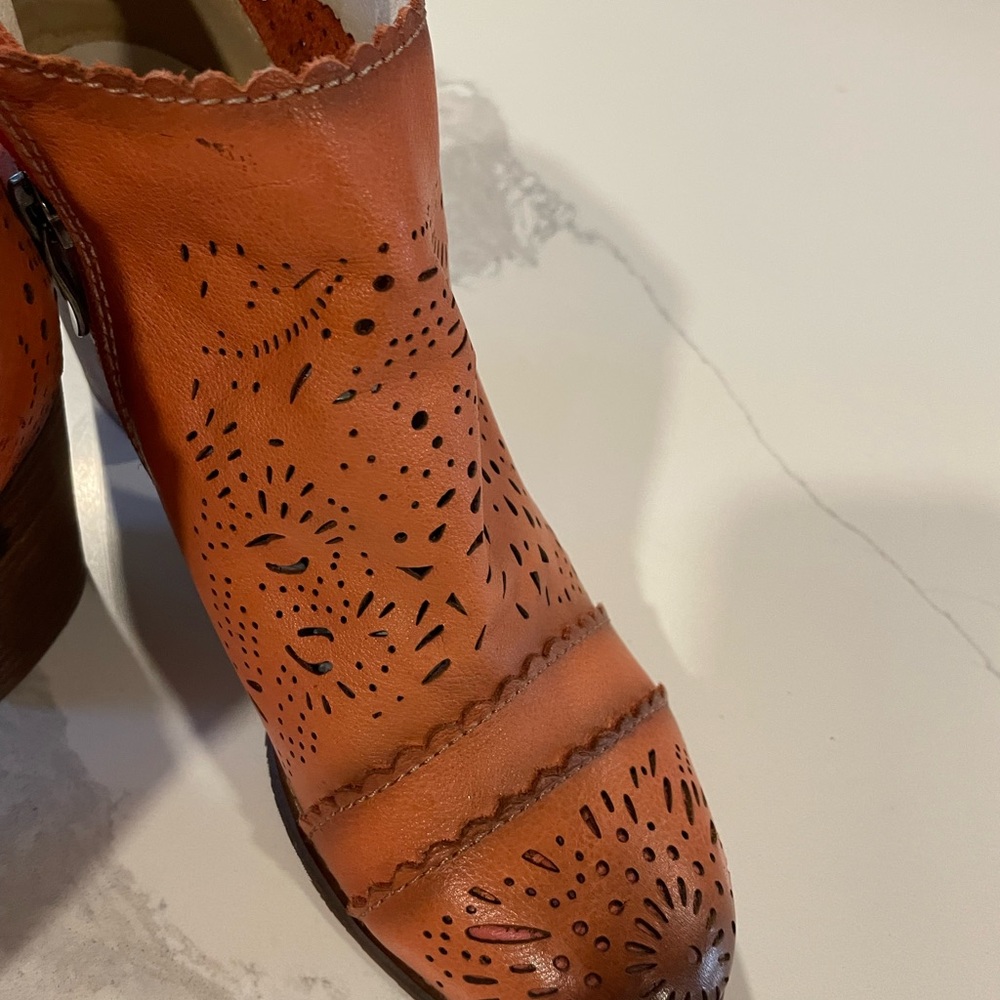 Leather booties - Picture 3 of 6